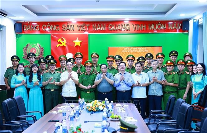 Thủ tướng Phạm Minh Chính thăm, làm việc với Công an huyện Krông Pắc, tỉnh Đắk Lắk
