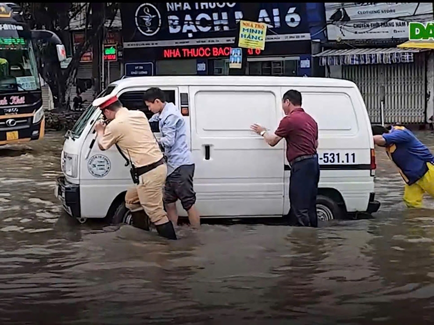 Nỗ lực bảo đảm trật tự, an toàn giao thông Thủ đô