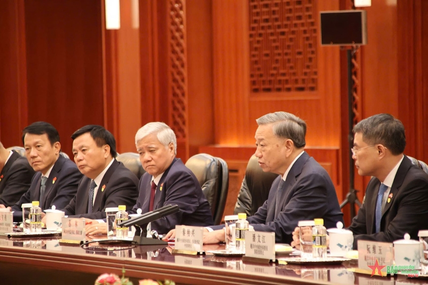 Tổng Bí thư, Chủ tịch nước Tô Lâm hội kiến Ủy viên trưởng Nhân đại toàn quốc Trung Quốc