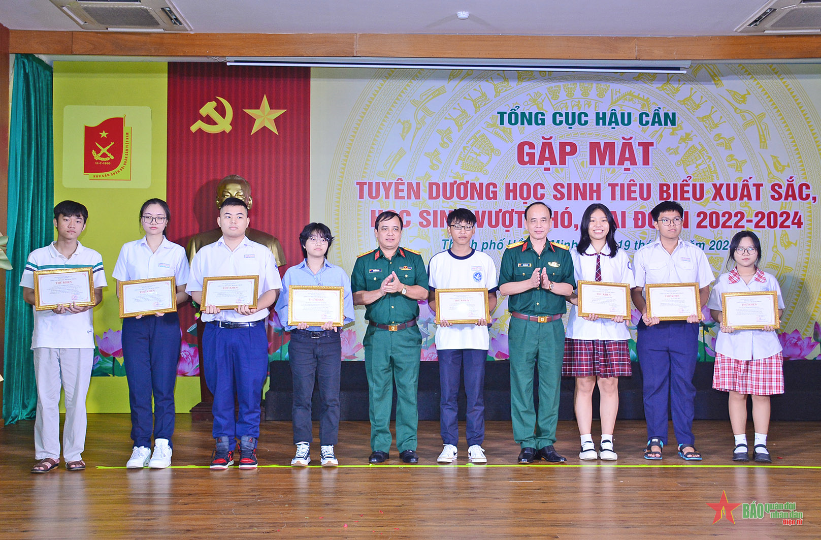 Tổng cục Hậu cần gặp mặt, tuyên dương học sinh tiêu biểu xuất sắc khu vực phía Nam