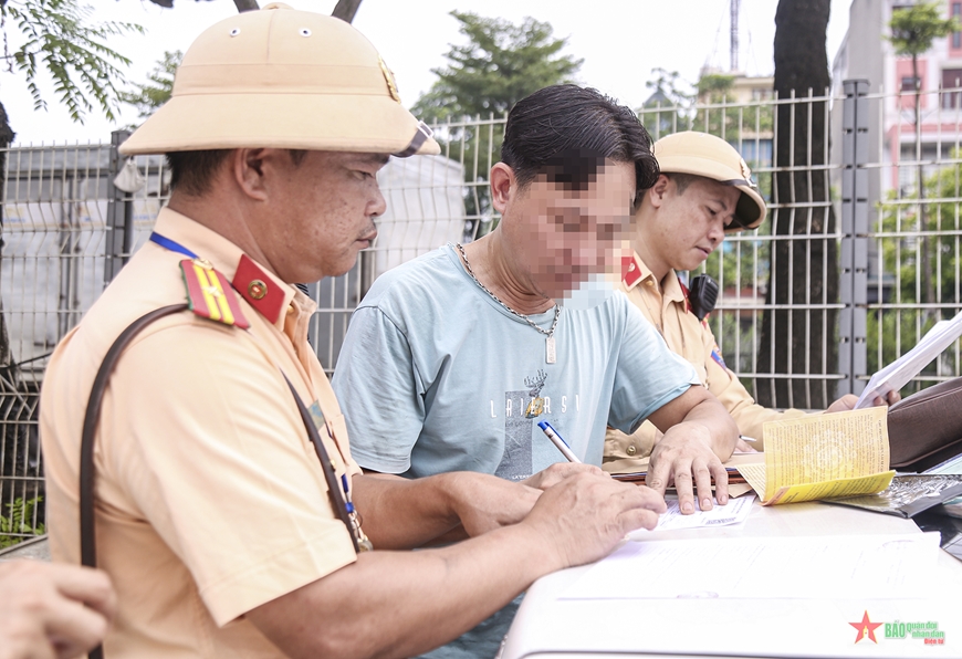 Hà Nội: Xử lý vi phạm an toàn giao thông cửa ngõ phía Đông và phía Bắc Thủ đô