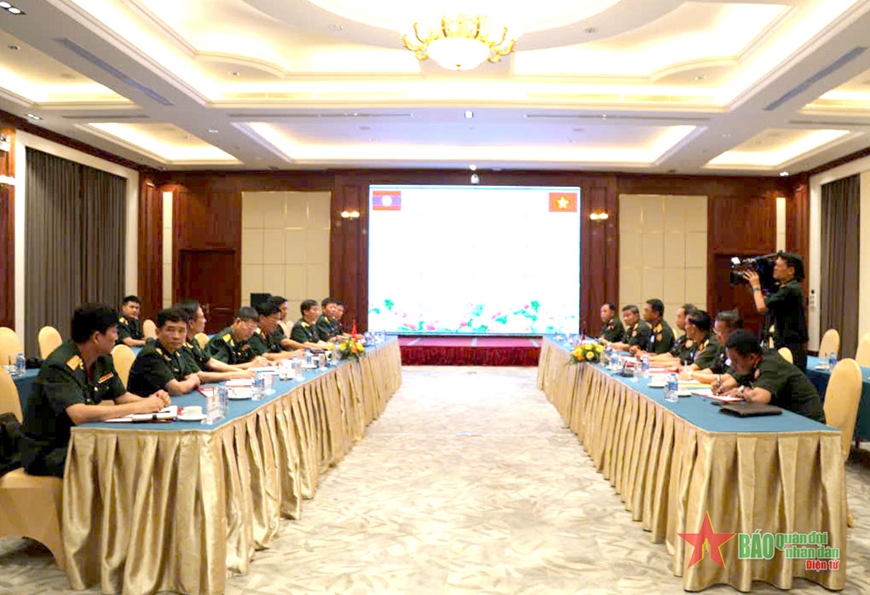 Thượng tướng Huỳnh Chiến Thắng tiếp Cục trưởng Cục Tác chiến Quân đội nhân dân Lào