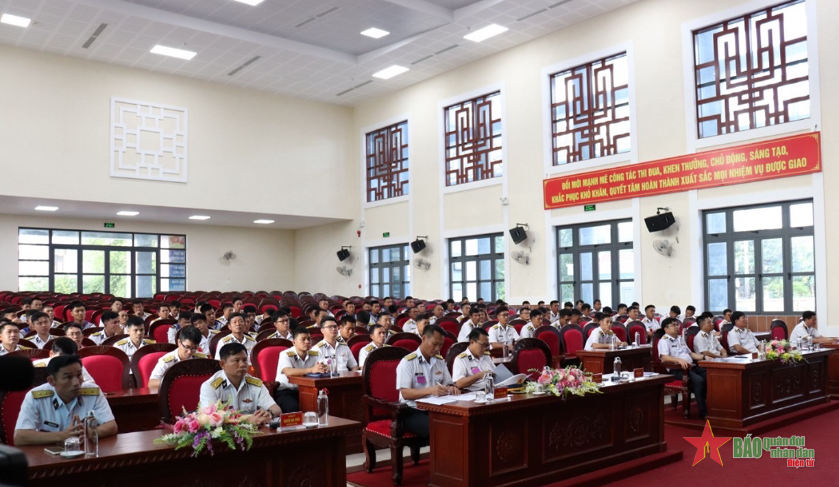 Lữ đoàn 127: Khai mạc Hội thi tàu chính quy mẫu mực và Hội thao huấn luyện tàu năm 2024