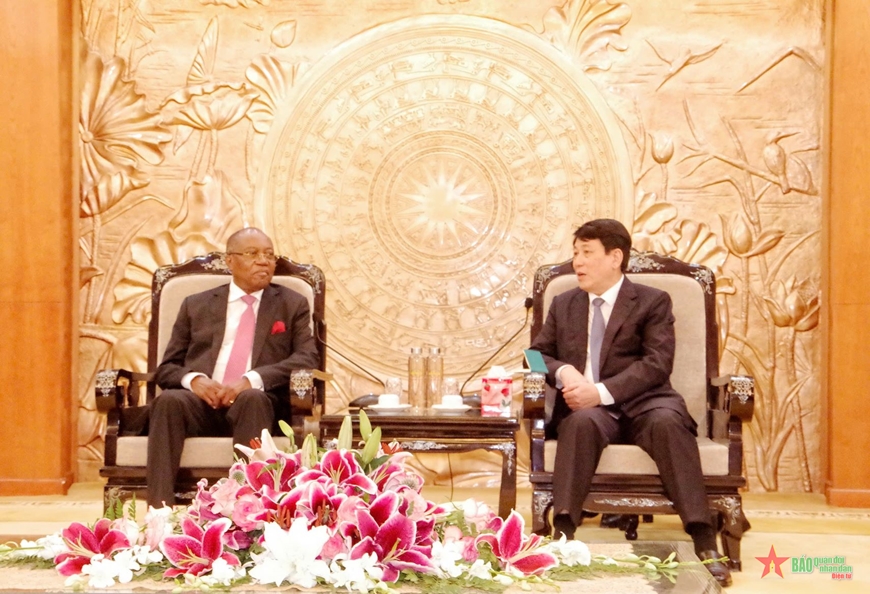 Thường trực Ban Bí thư Lương Cường tiếp đoàn Đảng Phong trào Nhân dân Giải phóng Angola