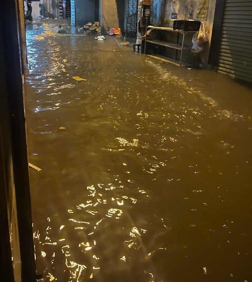 Hà Nội: Mưa lớn tối 22-8, nhiều khu vực bị ngập úng cục bộ