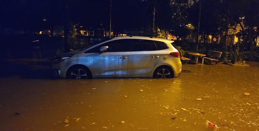 Hà Nội: Mưa lớn tối 22-8, nhiều khu vực bị ngập úng cục bộ