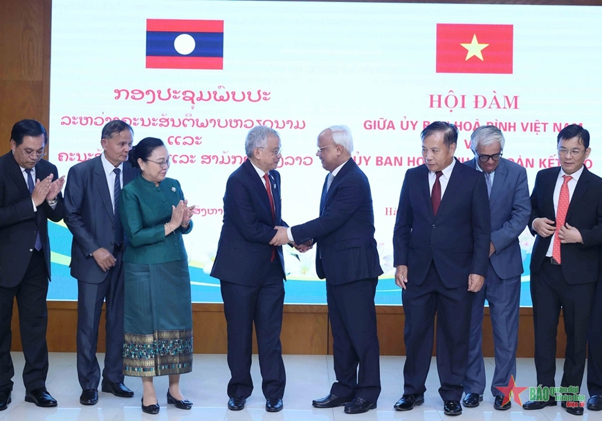 Tăng cường hợp tác giữa Ủy ban Hòa bình Việt Nam và Ủy ban Hòa bình và đoàn kết Lào
