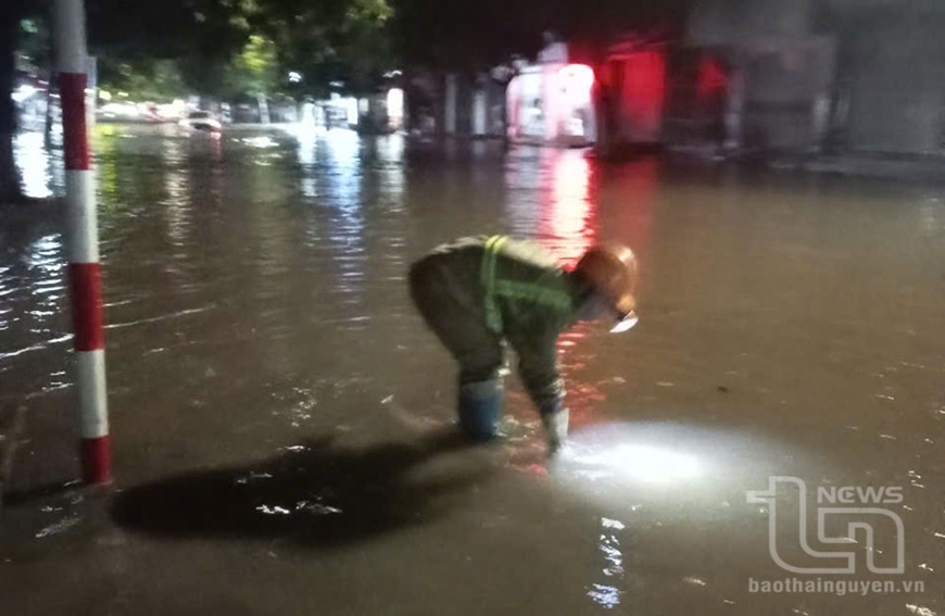 TP Thái Nguyên: Nhiều tuyến đường ngập sâu