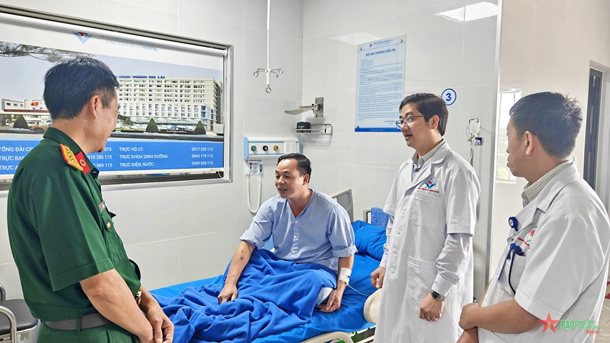 Bệnh viện Hùng vương Gia Lai cấp cứu thành công một quân nhân bị ong đốt nguy hiểm đến tính mạng