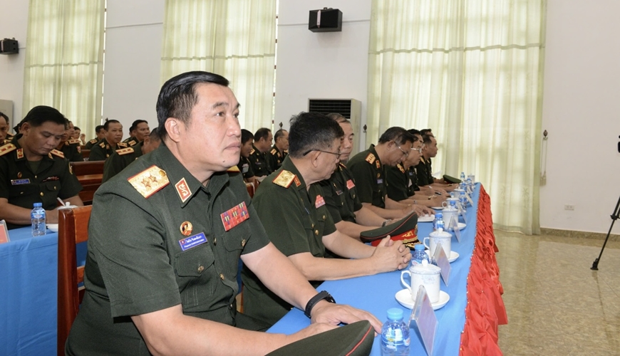 Thượng tướng Trịnh Văn Quyết thăm Trường Lý luận Chính trị Quân đội nhân dân Lào