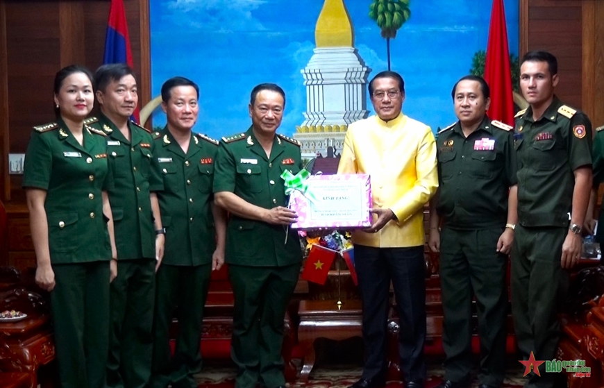 Hội đàm phối hợp thực hiện công tác quân sự, quốc phòng giữa 3 tỉnh Quảng Bình, Hà Tĩnh và Khammouane (Lào)