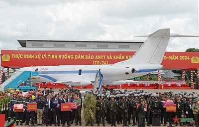 Gallery - 	TP Hồ Chí Minh diễn tập xử lý tình huống khẩn nguy hàng không