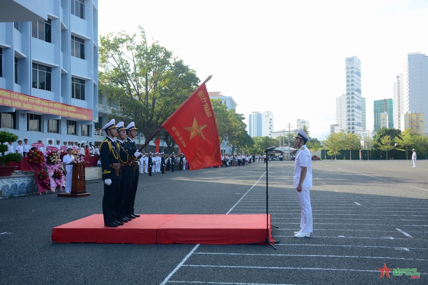 Học viện Hải quân có 59,41% học viên tốt nghiệp được phong quân hàm trung úy