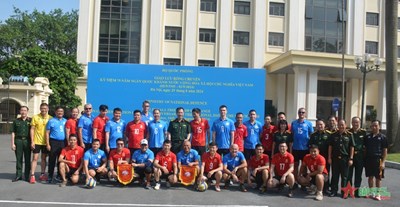 Gallery - Giao lưu bóng chuyền giữa cán bộ Bộ Quốc phòng - Đoàn Tùy viên Quân sự