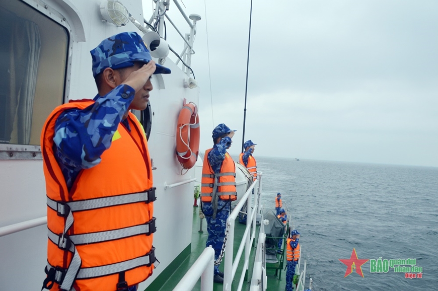 Cảnh sát biển hai nước Việt Nam - Trung Quốc tuần tra chung trên vùng biển phía Bắc Vịnh Bắc Bộ