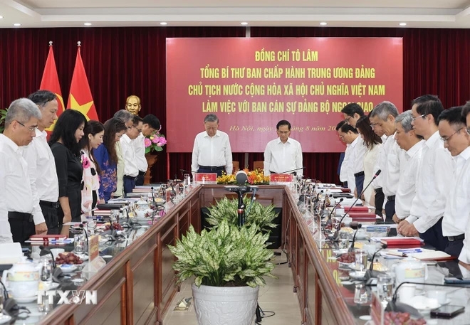 Tổng Bí thư, Chủ tịch nước Tô Lâm làm việc với Ban cán sự Đảng Bộ Ngoại giao