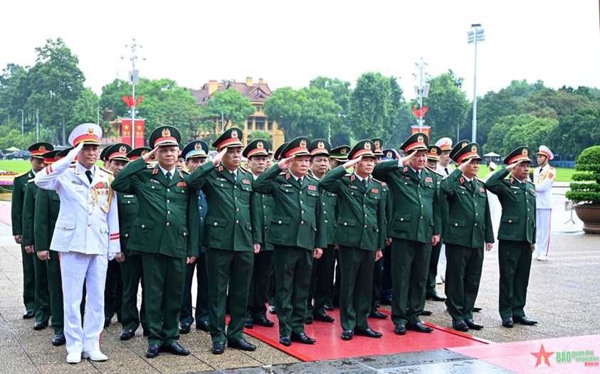 Lãnh đạo Đảng, Nhà nước, Quân đội vào Lăng viếng Chủ tịch Hồ Chí Minh