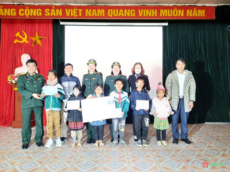 Dân vận khéo trên địa bàn Quân khu 2