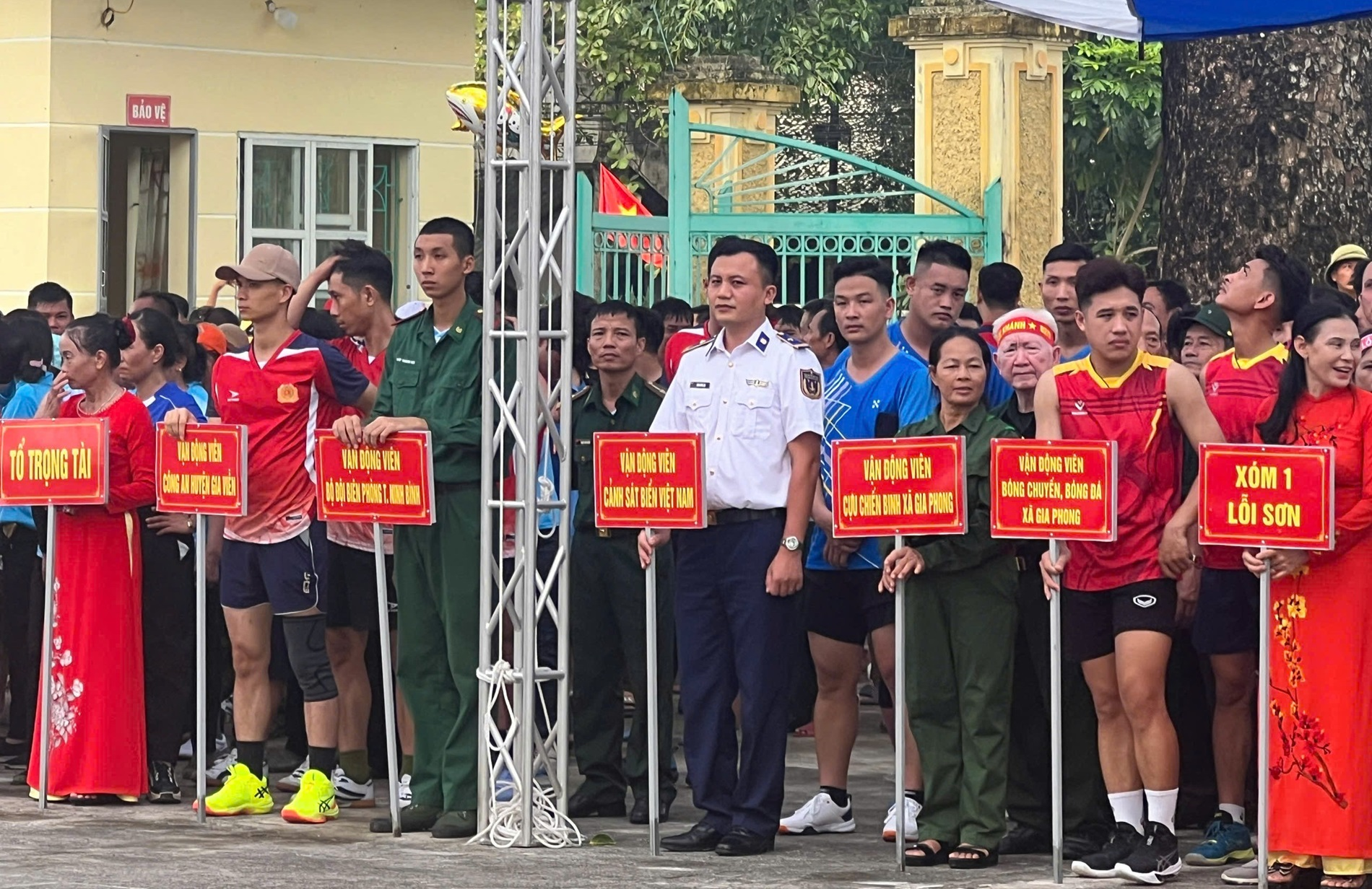 Cảnh sát biển Việt Nam: Giao lưu thể thao thắt chặt tình đoàn kết quân dân