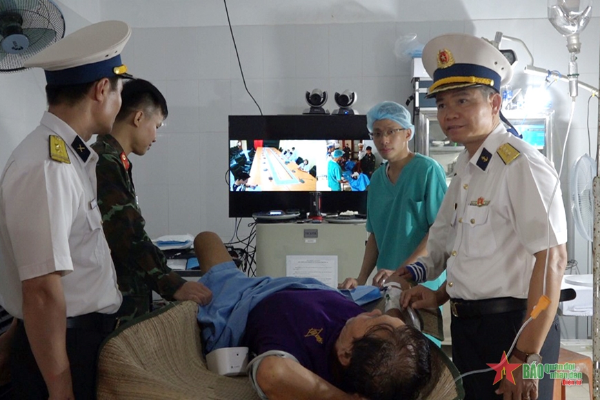 Ngư dân Bình Định bị thương được cấp cứu kịp thời tại Trường Sa