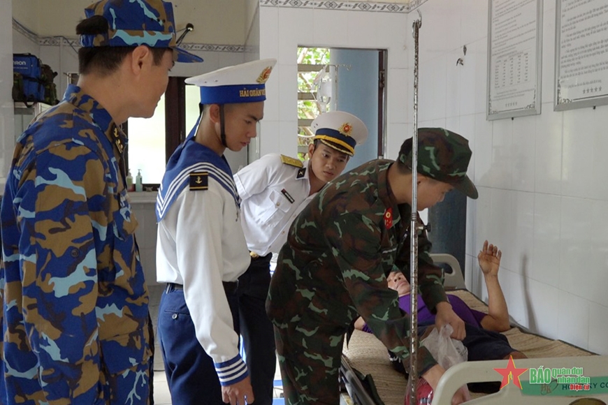 Ngư dân Bình Định bị thương được cấp cứu kịp thời tại Trường Sa