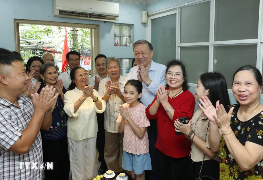 Tổng Bí thư, Chủ tịch nước Tô Lâm tri ân cố nhạc sĩ Văn Cao và cố họa sĩ Bùi Trang Chước