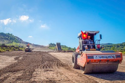 Gallery - 	Trên những công trường “không nghỉ” của Tập đoàn Đèo Cả