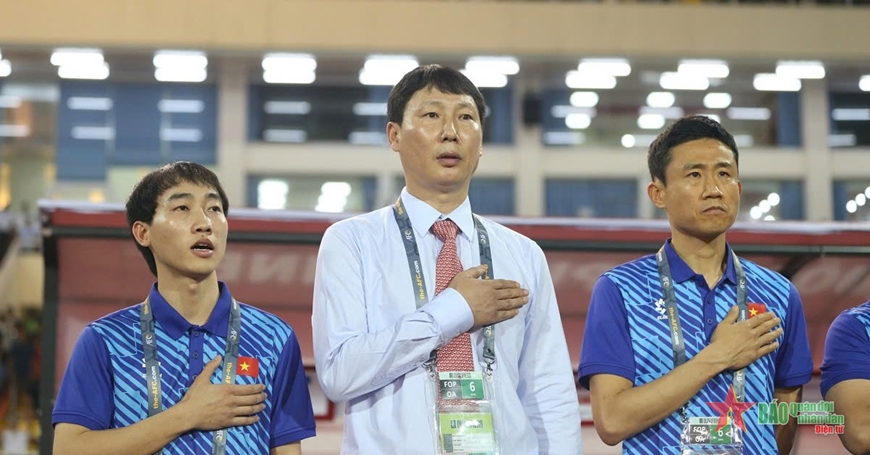  Huấn luyện viên Kim Sang-sik rất coi trọng Giải giao hữu quốc tế LPBank Cup 2024. 