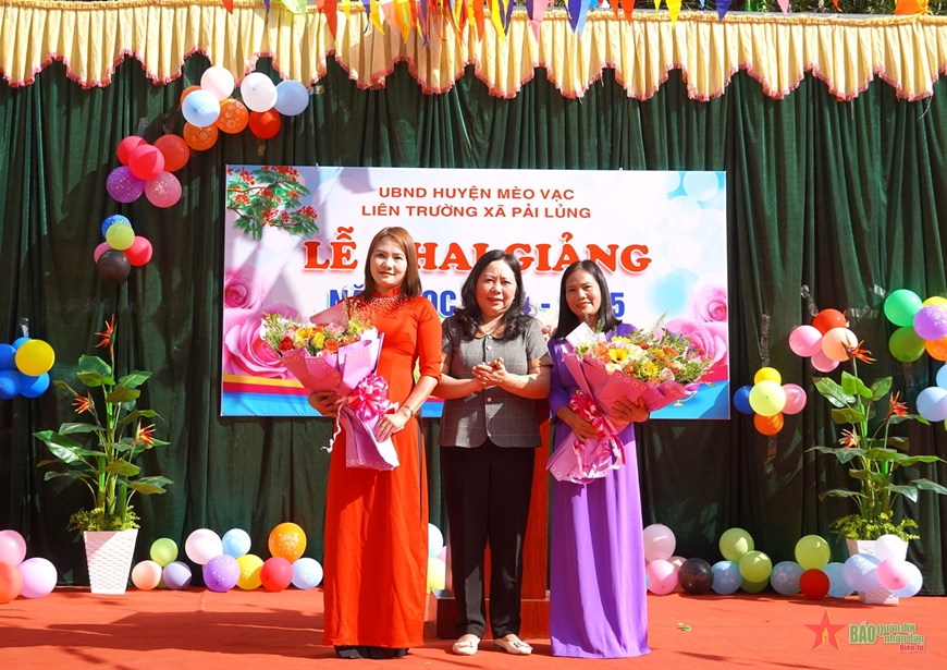 Học sinh cả nước vui đón năm học mới 2024-2025
