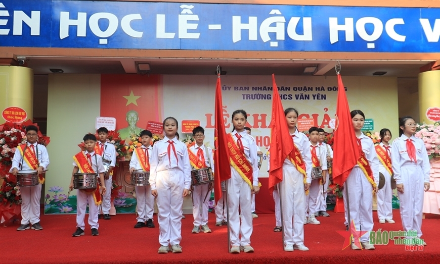 Học sinh cả nước vui đón năm học mới 2024-2025