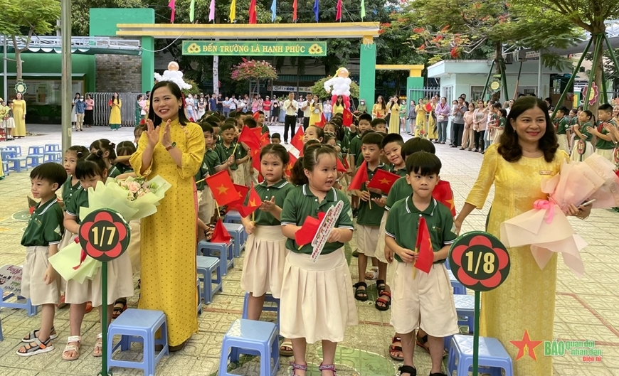 Học sinh cả nước vui đón năm học mới 2024-2025