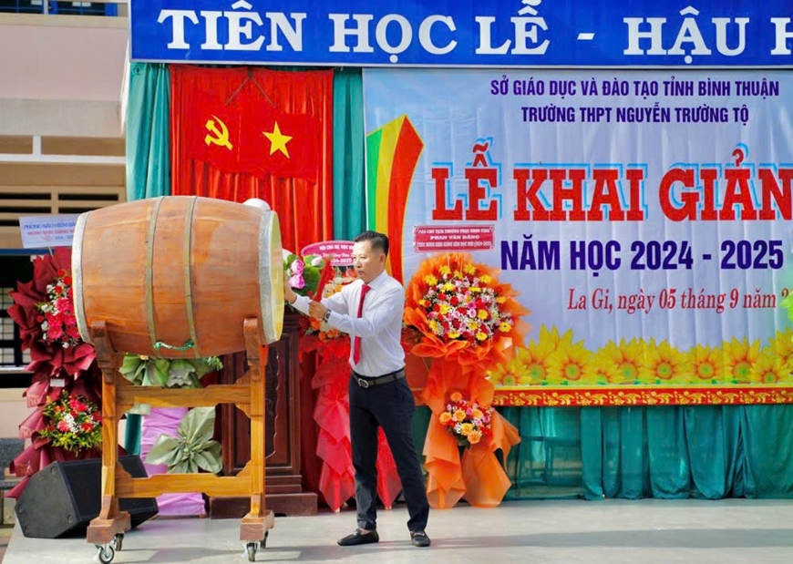 Học sinh cả nước vui đón năm học mới 2024-2025