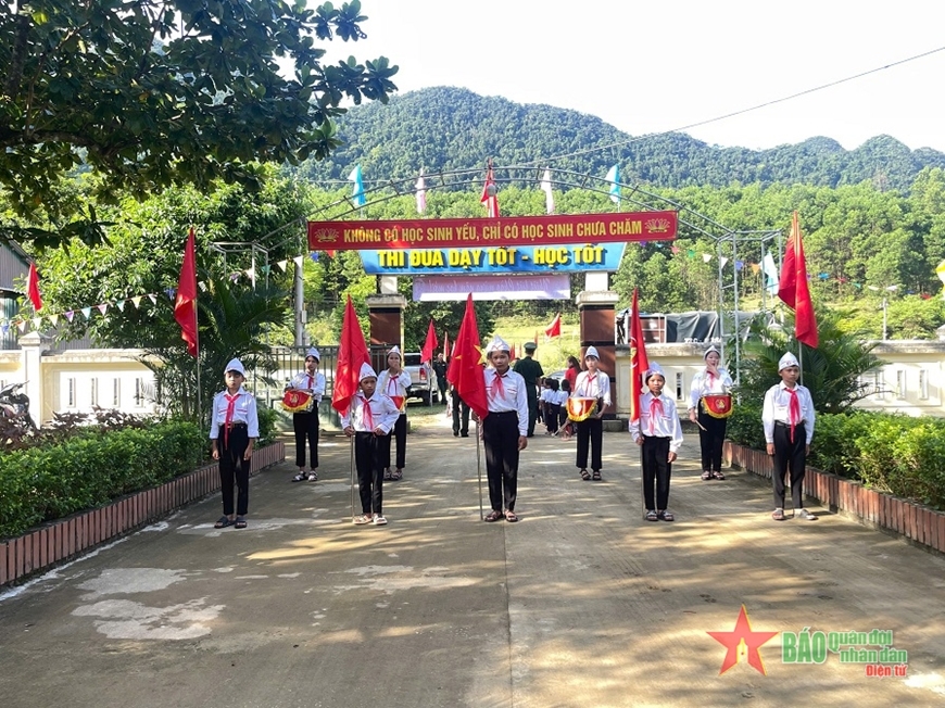 Học sinh cả nước vui đón năm học mới 2024-2025