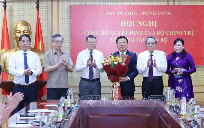 Bí thư Tỉnh ủy Thanh Hóa Đỗ Trọng Hưng giữ chức Phó trưởng ban Tổ chức Trung ương