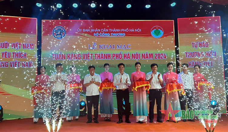 Hà Nội khai mạc chương trình Tuần hàng Việt năm 2024

