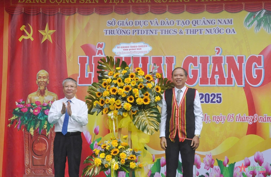 Học sinh cả nước vui đón năm học mới 2024-2025