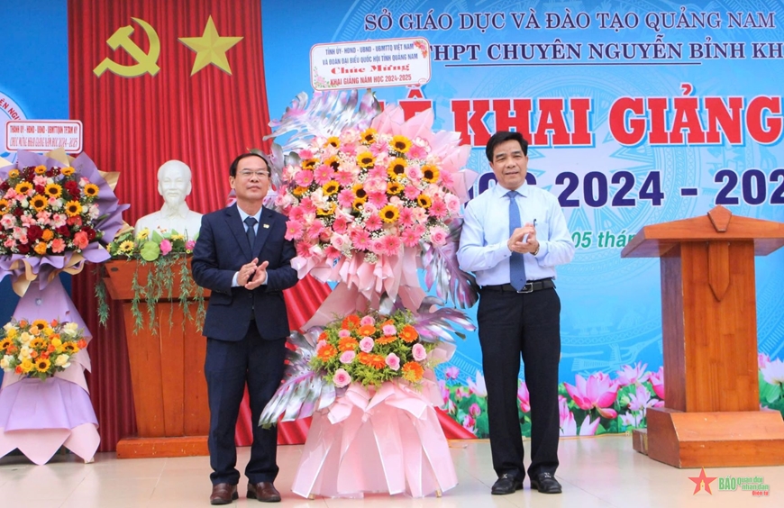 Học sinh cả nước vui đón năm học mới 2024-2025