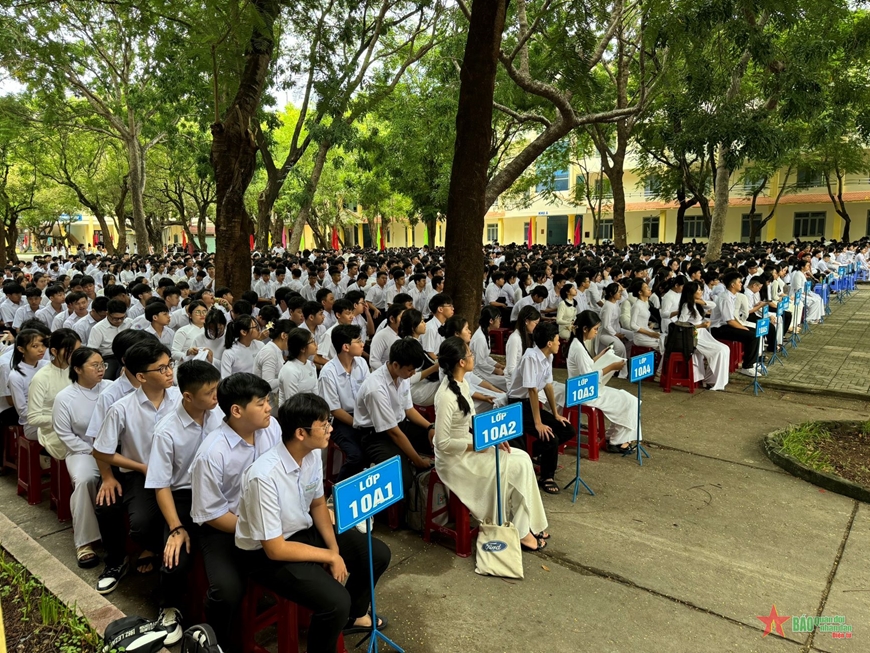 Học sinh cả nước vui đón năm học mới 2024-2025