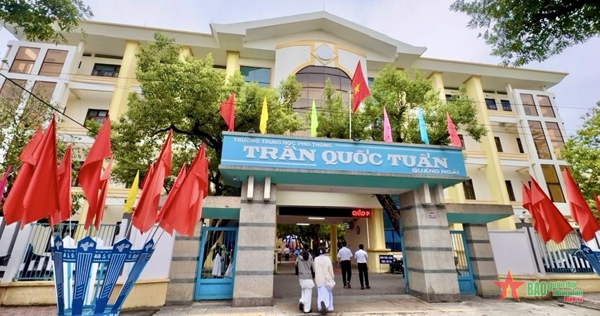 Học sinh cả nước vui đón năm học mới 2024-2025