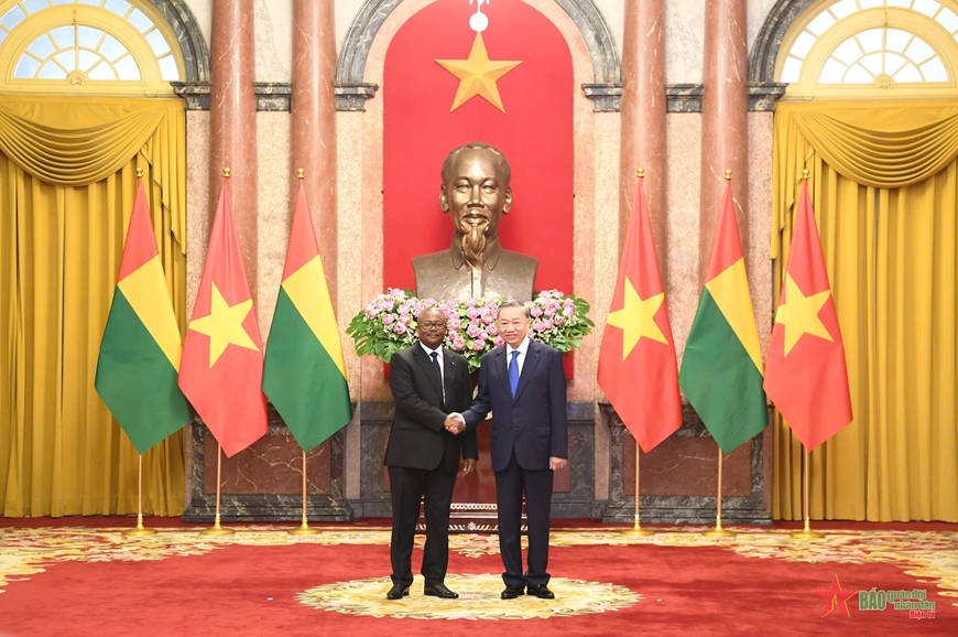 Tổng Bí thư, Chủ tịch nước Tô Lâm chủ trì lễ đón Tổng thống Guinea-Bissau và Phu nhân thăm chính thức Việt Nam