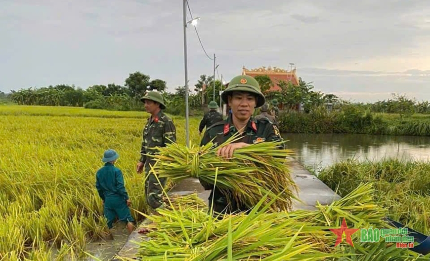 Lãnh đạo Bộ Nông nghiệp và Phát triển nông thôn chỉ đạo ứng phó bão số 3 tại Thanh Hóa