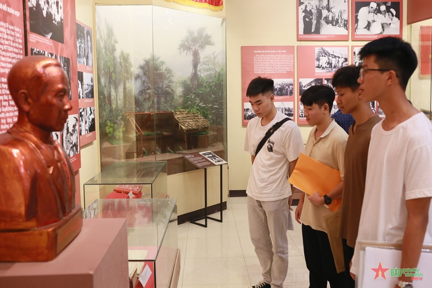 Học viện Quân y tổ chức tiếp nhận học viên trúng tuyển năm 2024