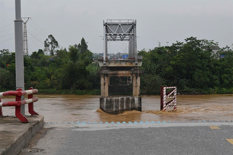 Danh sách sơ bộ 8 nạn nhân mất tích vụ sập cầu Phong Châu