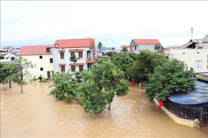 Thái Nguyên khẩn trương hỗ trợ hàng nghìn hộ dân bị ngập sâu trong lũ