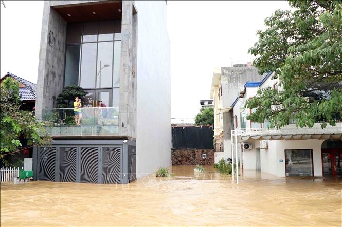 Thái Nguyên khẩn trương hỗ trợ hàng nghìn hộ dân bị ngập sâu trong lũ