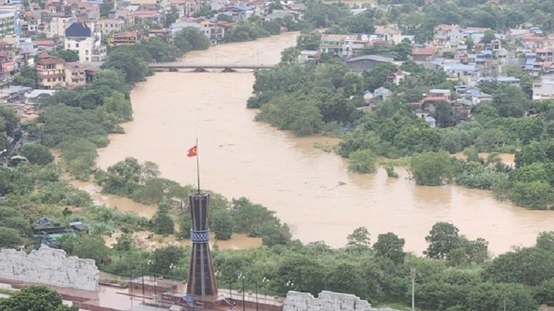 Thái Nguyên: Nước lũ dâng cao, di dời khẩn cấp hàng trăm hộ dân trong đêm