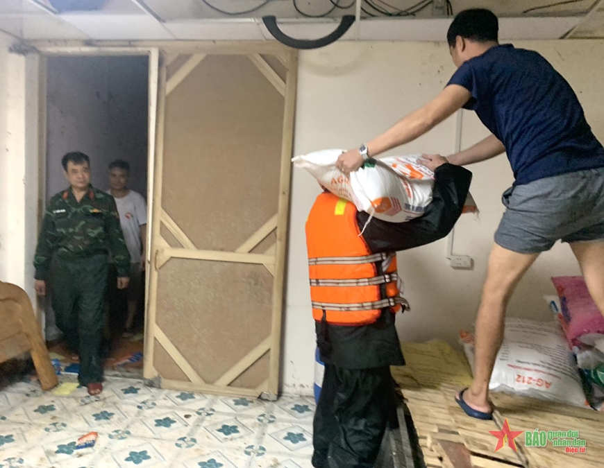 Lực lượng vũ trang Lào Cai tiếp tục khắc phục hậu quả bão số 3
