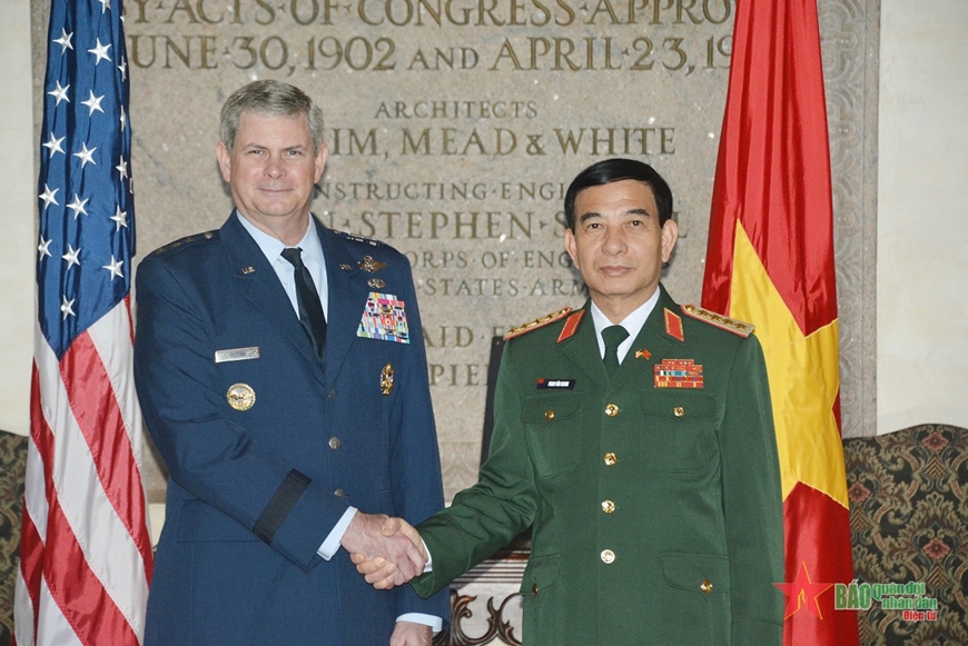 Đại tướng Phan Văn Giang thăm và trao đổi với các học giả tại Đại học Quốc phòng Hoa Kỳ