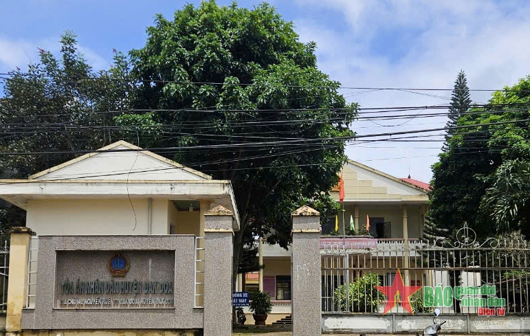 Gia Lai: Bắt một Phó chánh án Tòa án nhân dân huyện nhận hối lộ