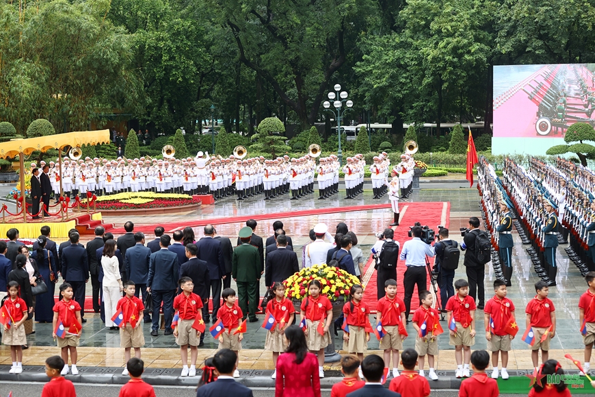 Tổng Bí thư, Chủ tịch nước Tô Lâm chủ trì Lễ đón Tổng Bí thư, Chủ tịch nước Lào thăm cấp Nhà nước đến Việt Nam